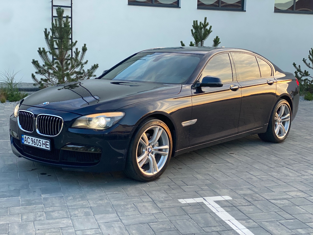 BMW 7 серії - фото 35