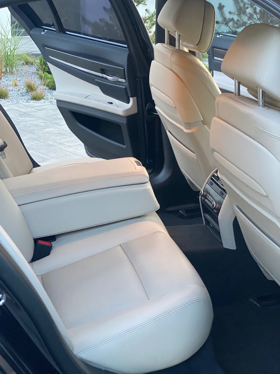 BMW 7 серії - фото 30