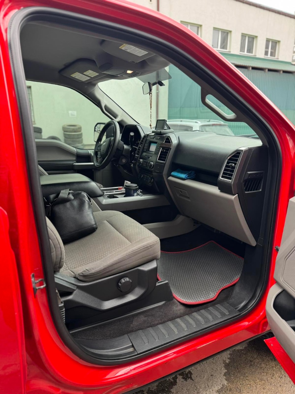 Ford F-150 - фото 10