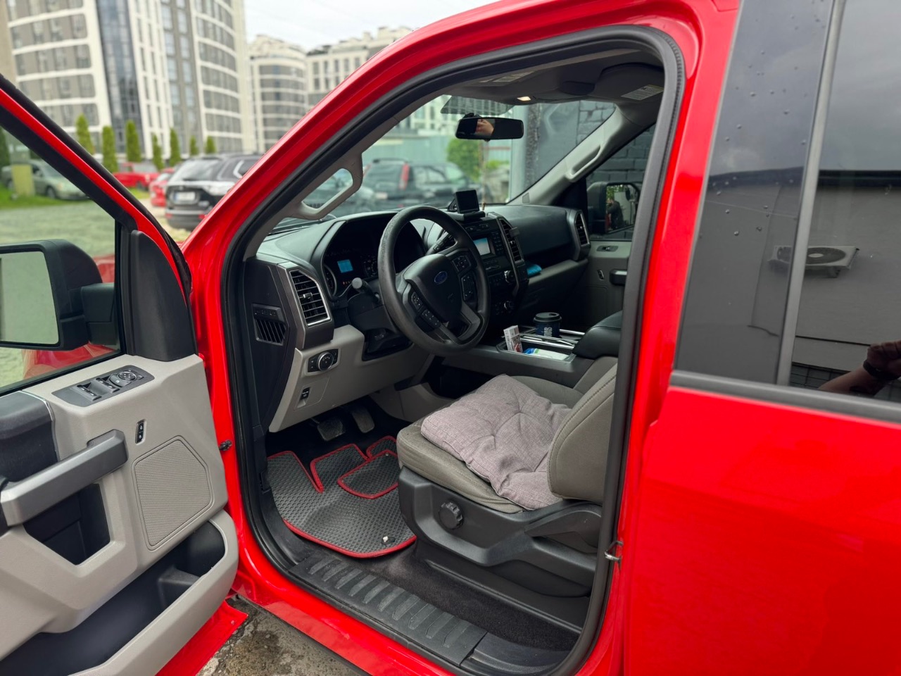 Ford F-150 - фото 4