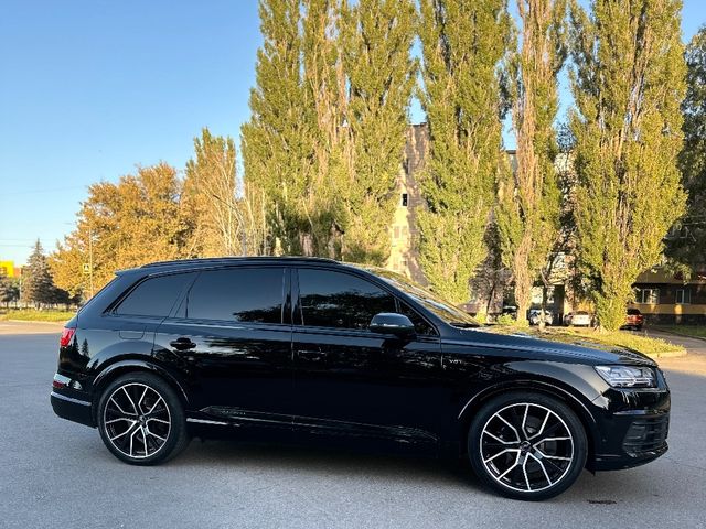 Audi SQ7 - фото 4