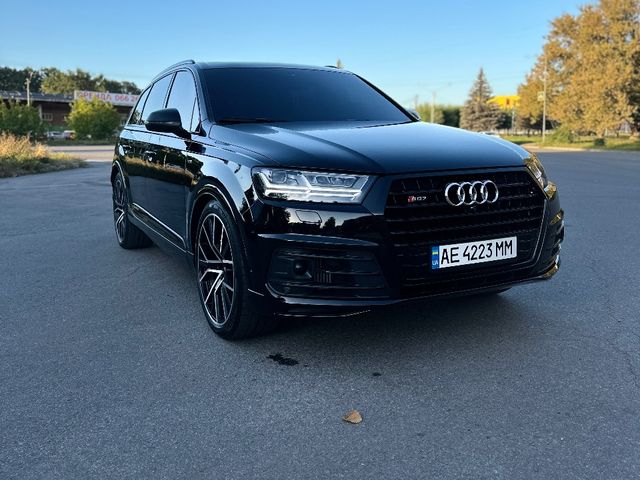 Audi SQ7 - фото 1