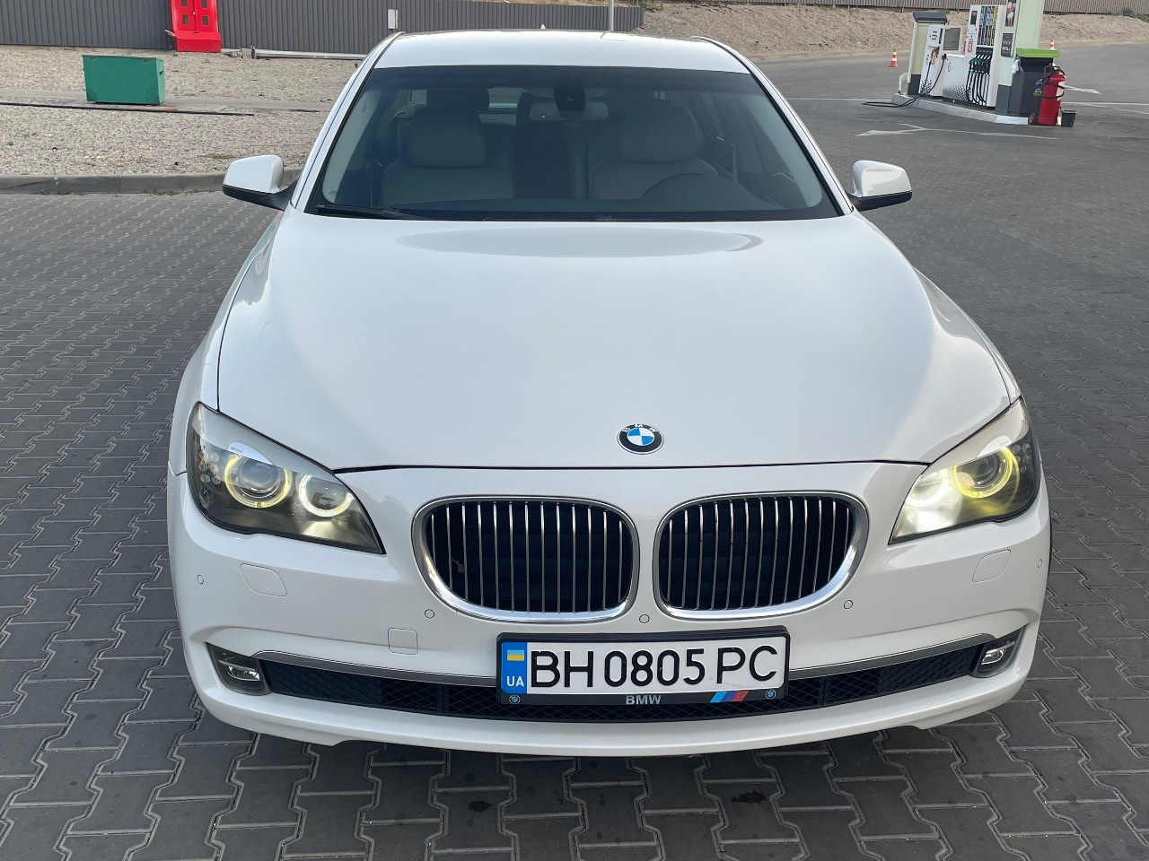 BMW 7 серії - фото 1