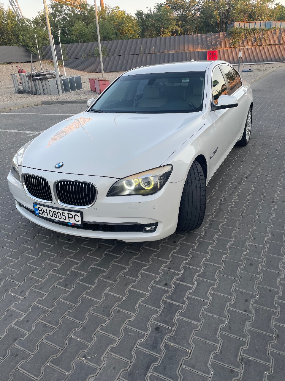 BMW 7 серії - фото 22