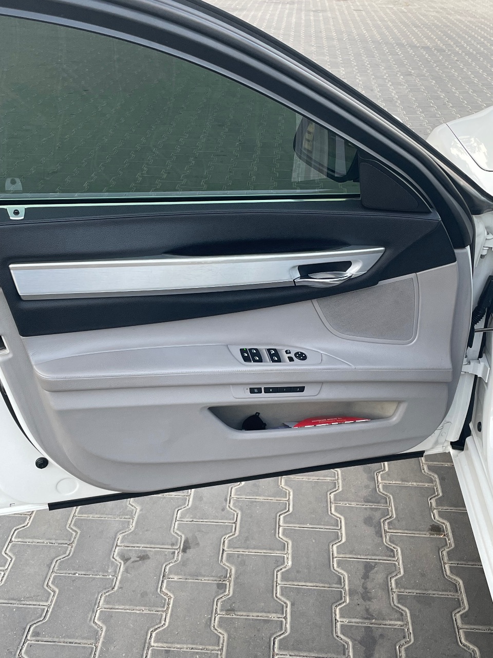 BMW 7 серії - фото 11