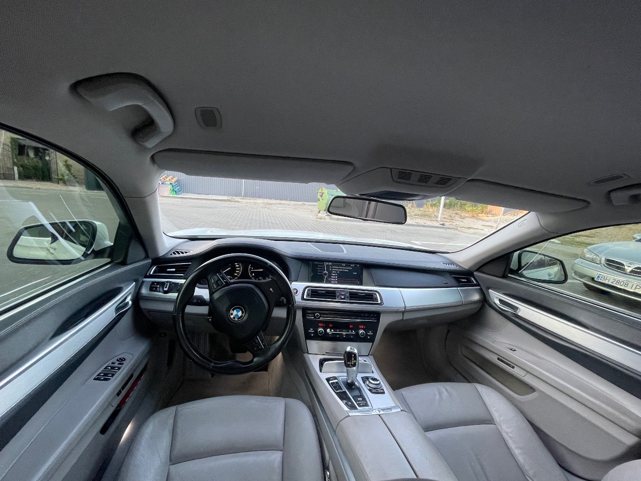 BMW 7 серії - фото 14