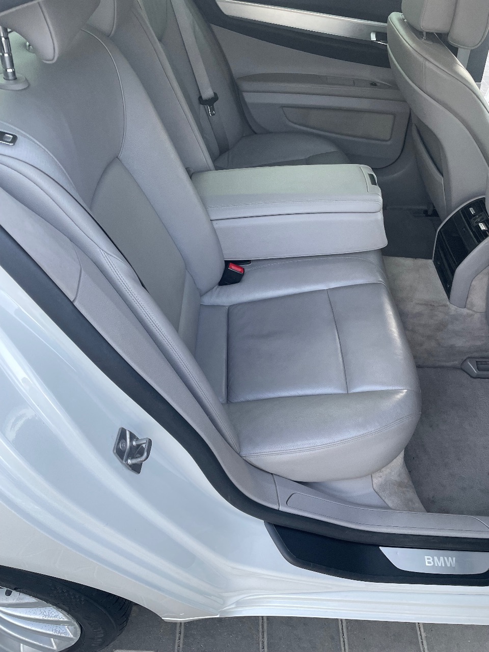 BMW 7 серії - фото 8