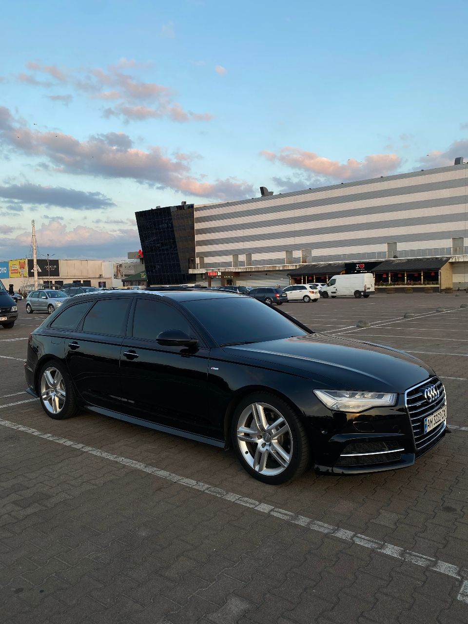 Audi A6 - фото 1