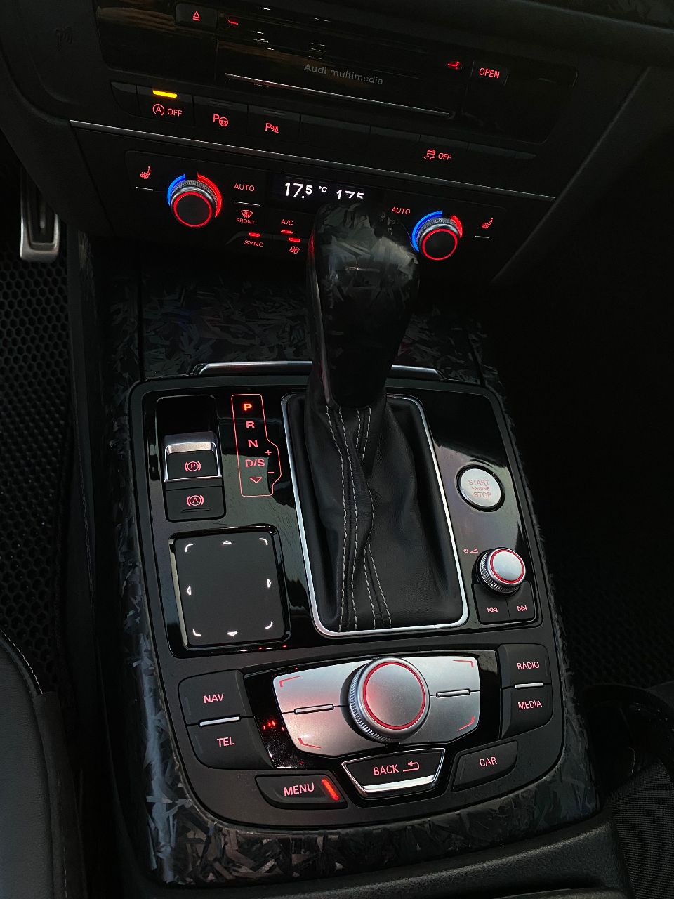 Audi A6 - фото 17