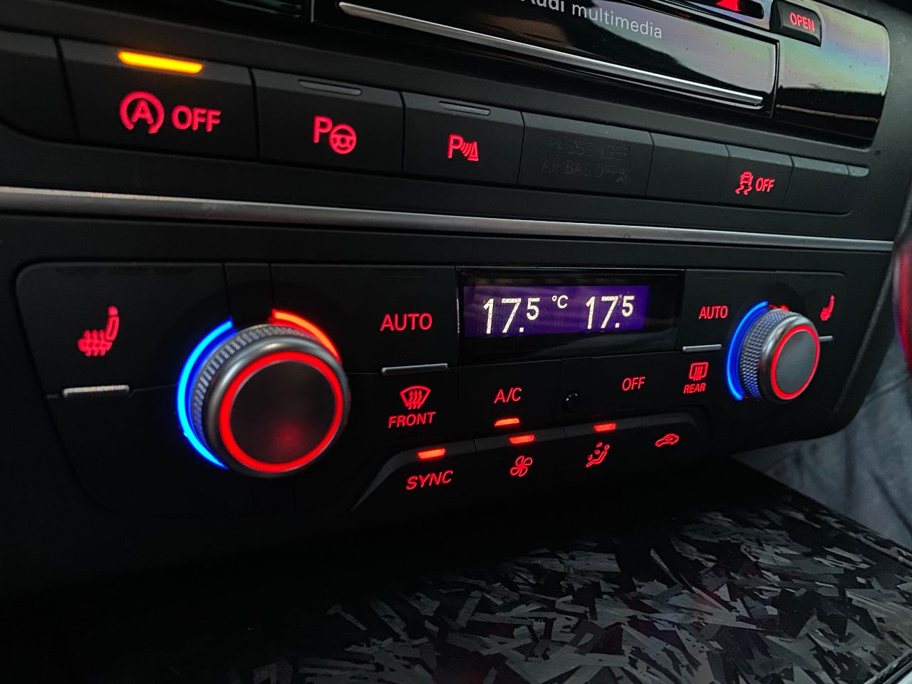 Audi A6 - фото 18