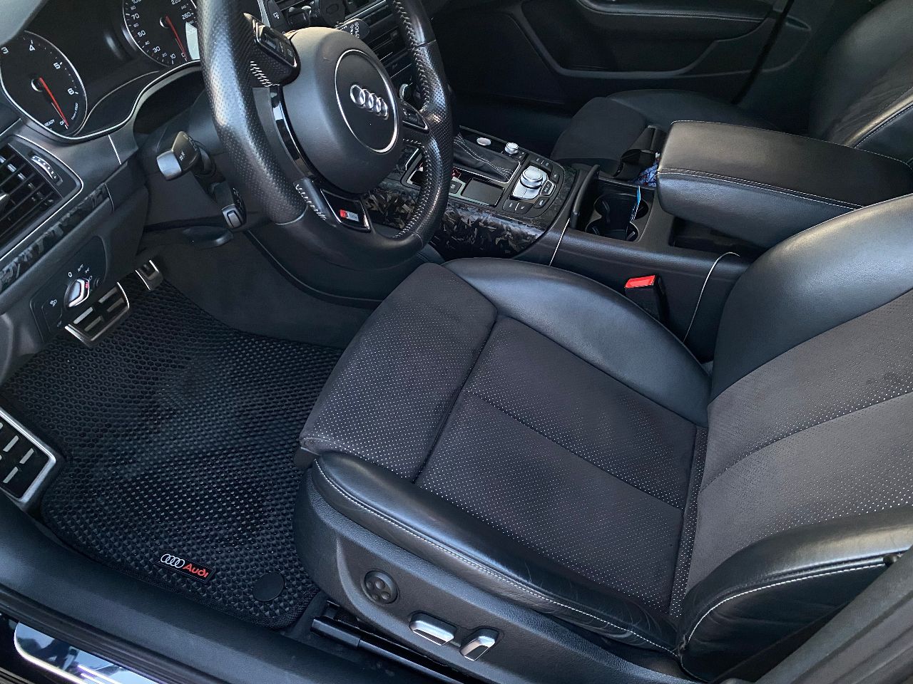 Audi A6 - фото 10