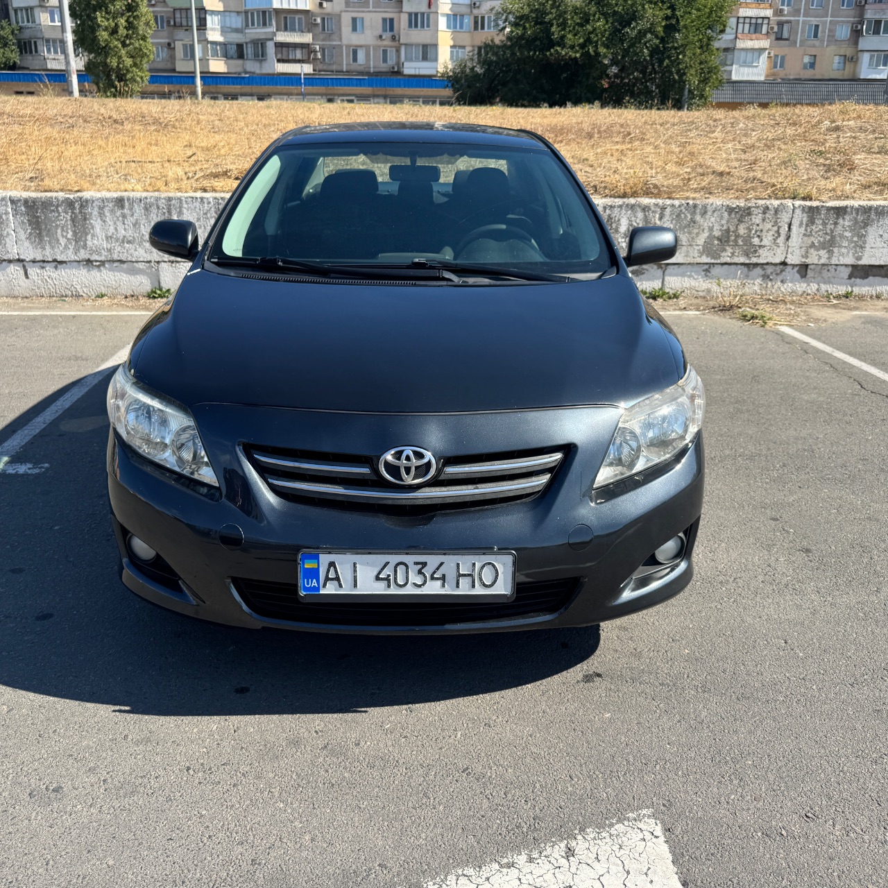Toyota Corolla - фото 1