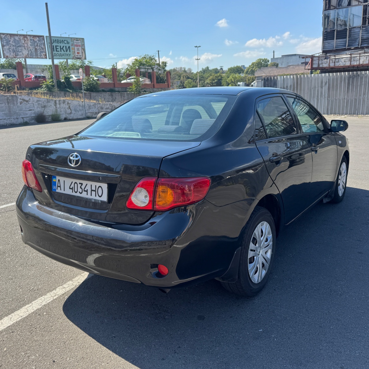 Toyota Corolla - фото 3