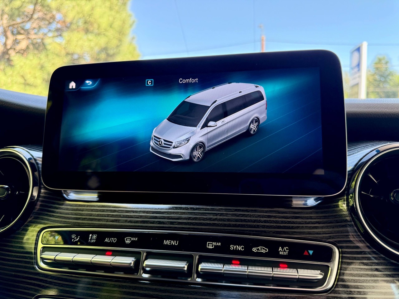 Mercedes-Benz V-Класс - фото 32