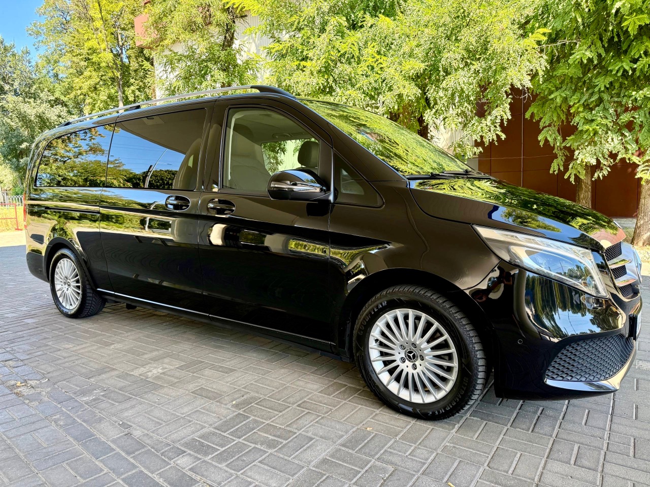 Mercedes-Benz V-Класс - фото 10