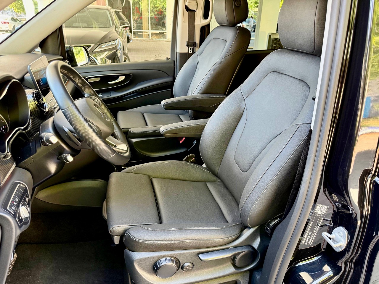 Mercedes-Benz V-Класс - фото 15