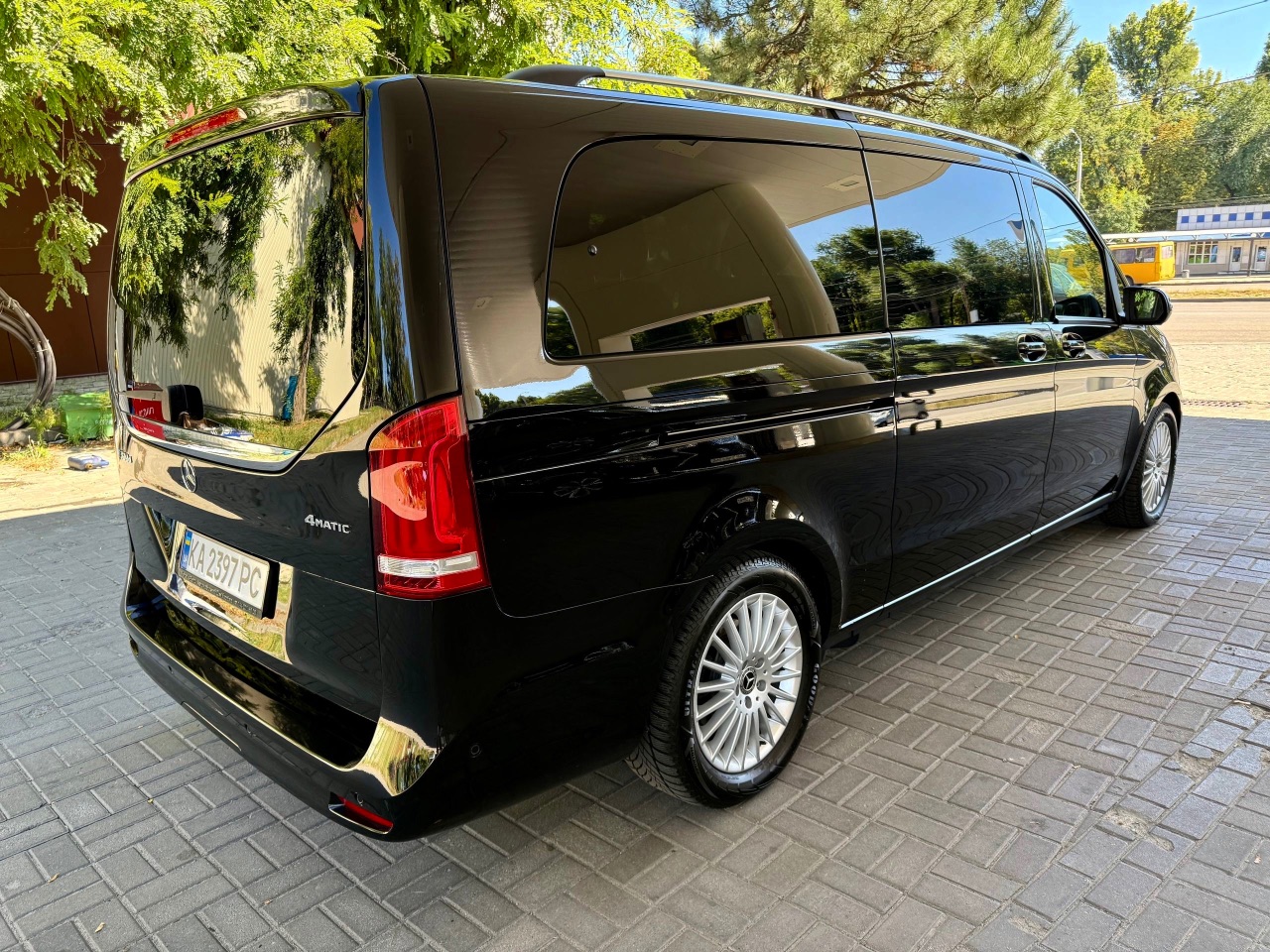 Mercedes-Benz V-Класс - фото 12