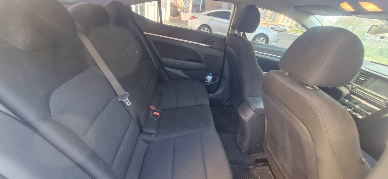 Hyundai Elantra - фото 6