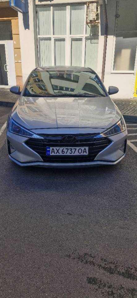 Hyundai Elantra - фото 2