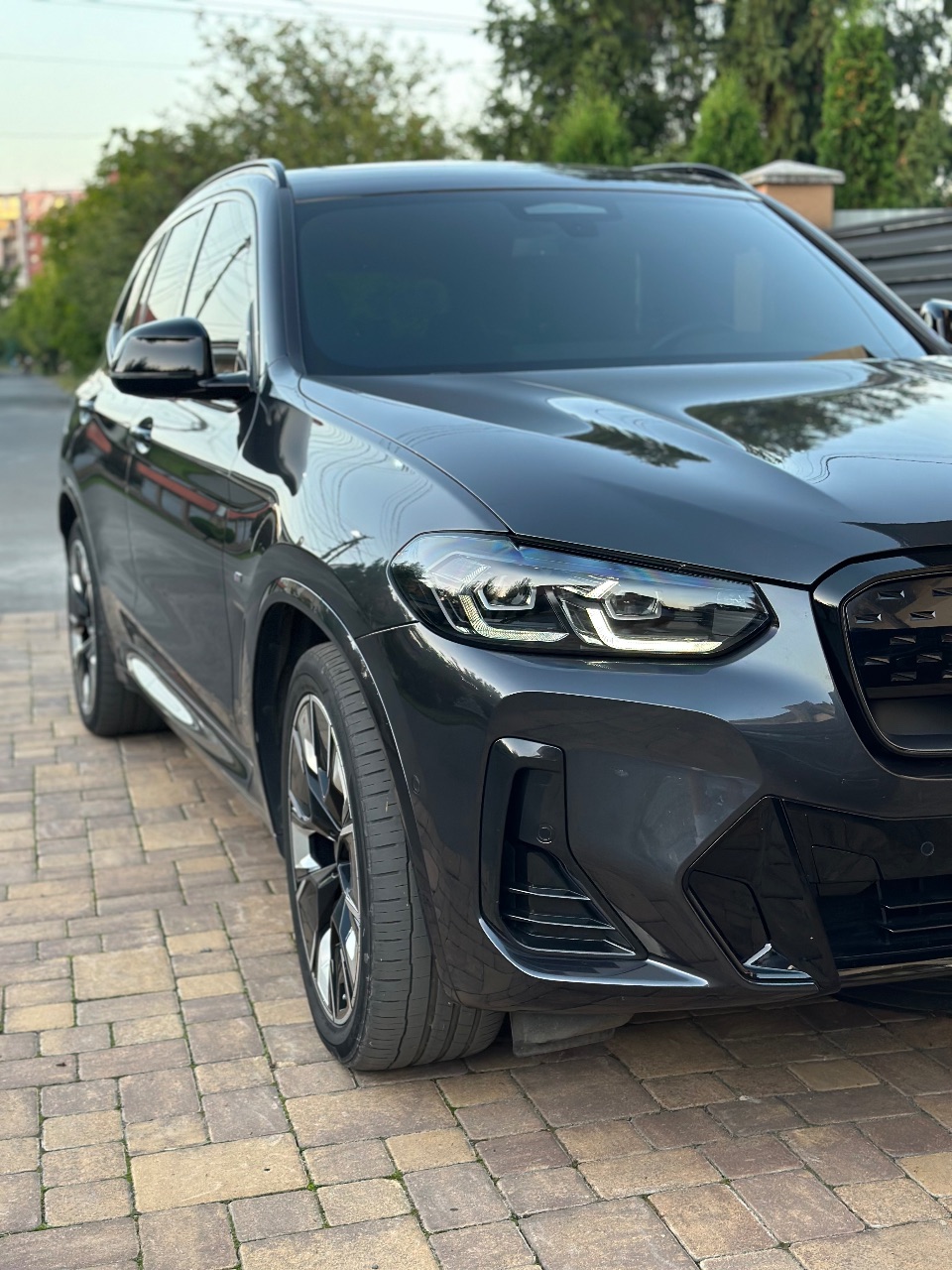 BMW iX3 - фото 3