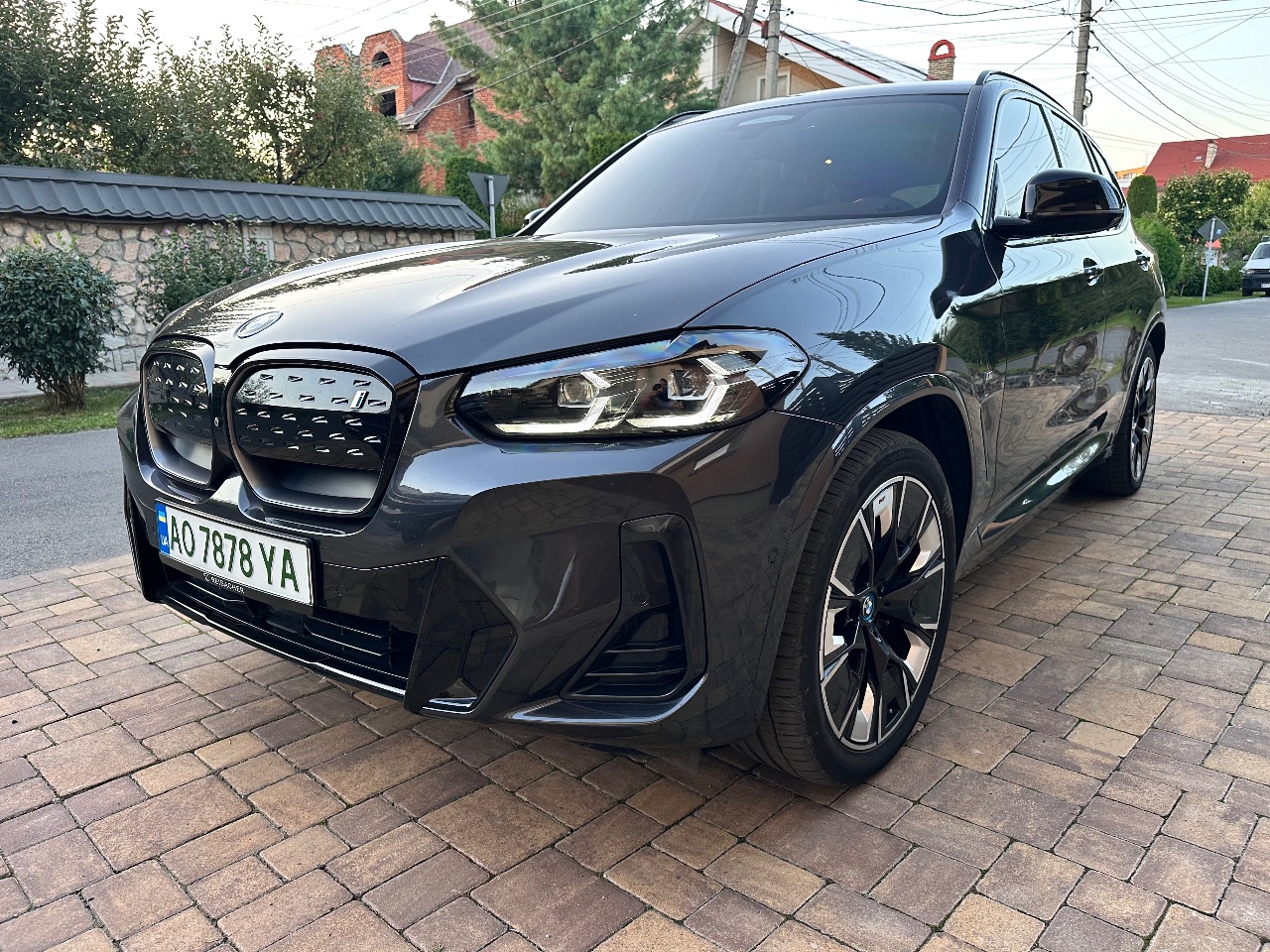 BMW iX3 - фото 4