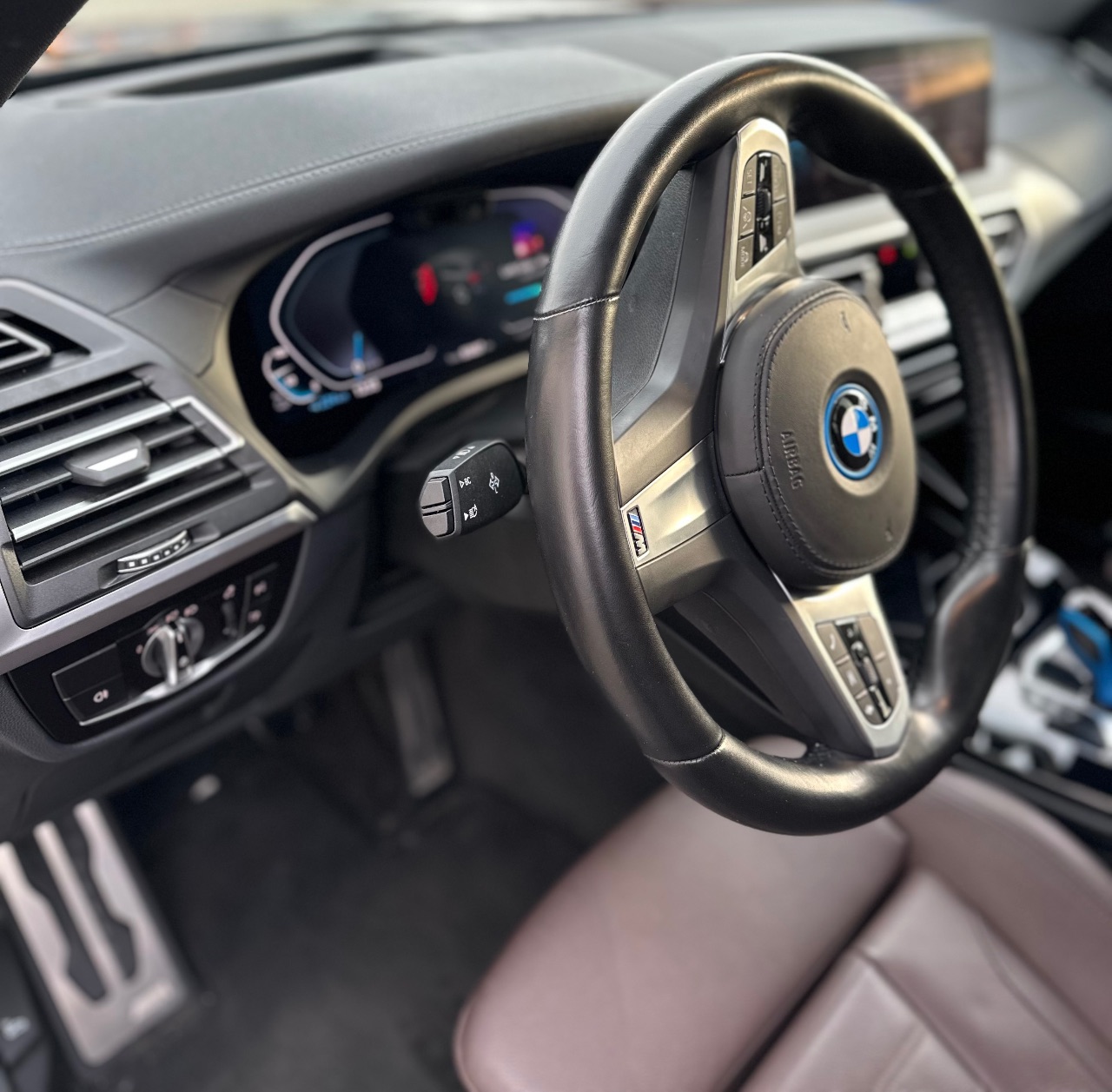BMW iX3 - фото 10