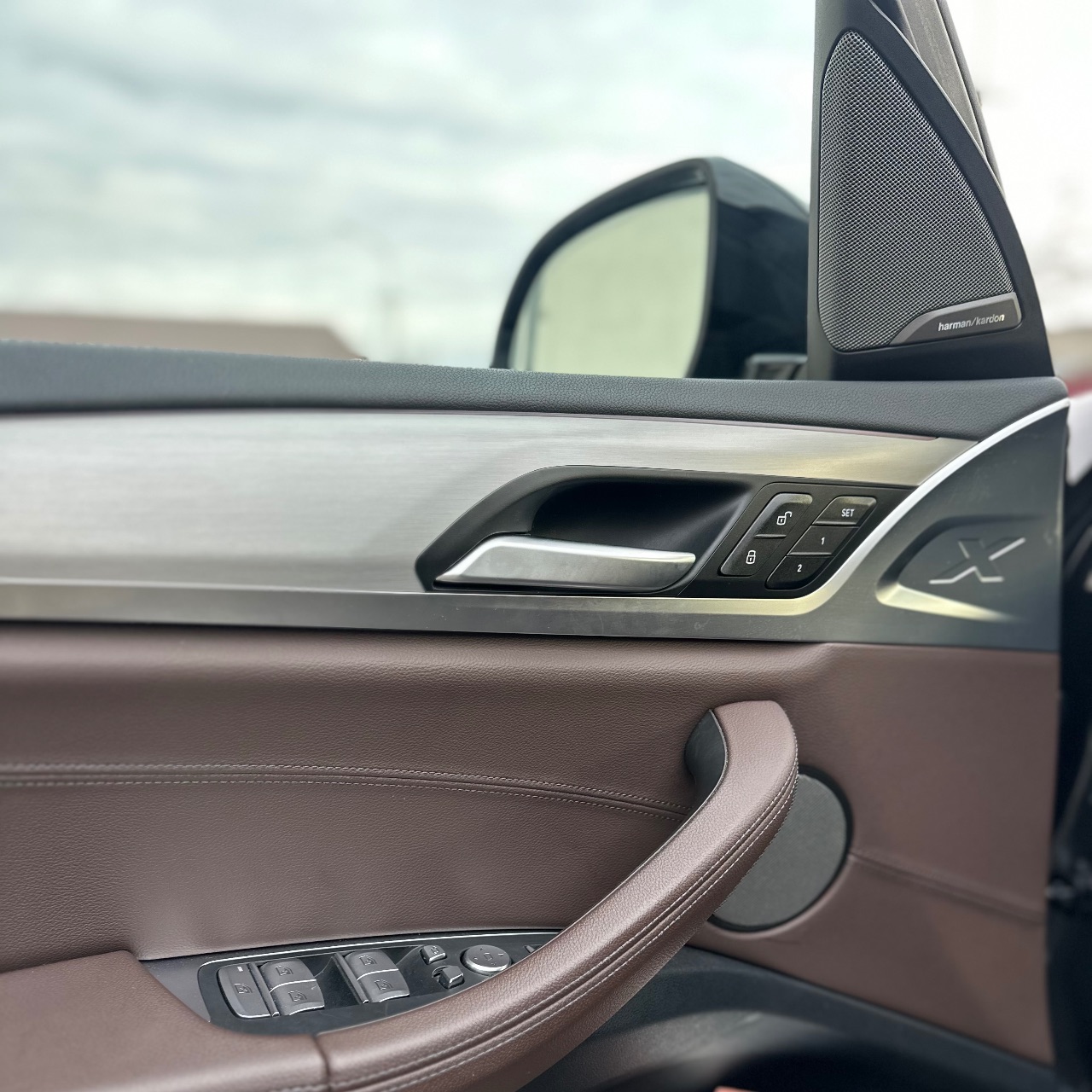 BMW iX3 - фото 9