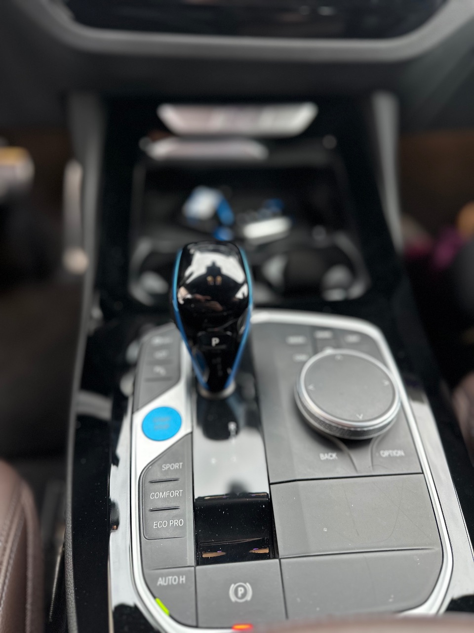 BMW iX3 - фото 6