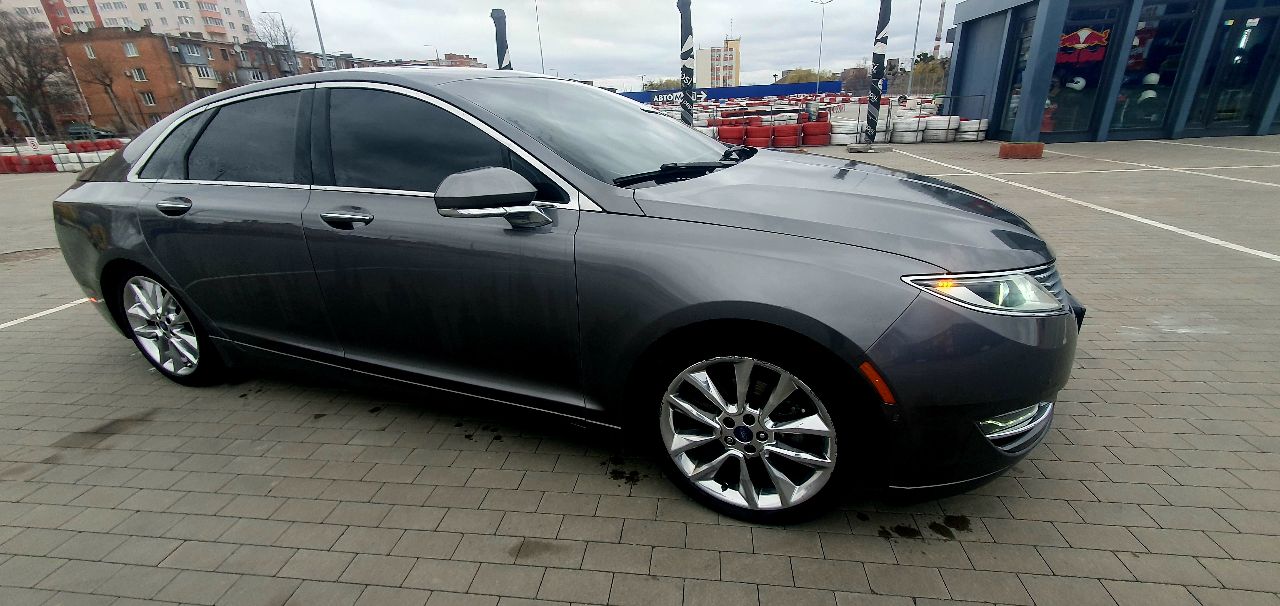 Lincoln MKZ - фото 3