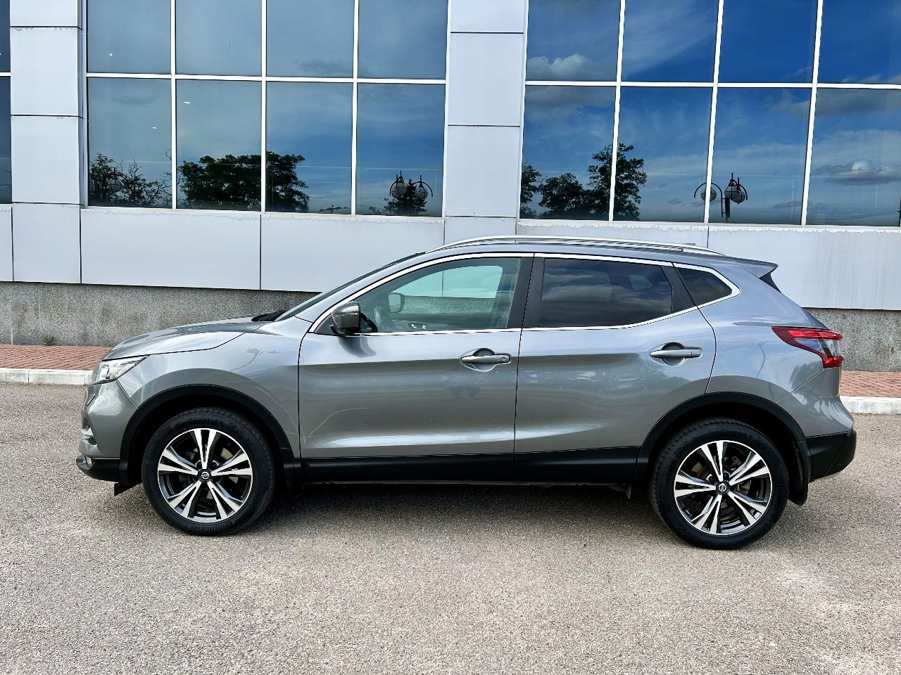 Nissan Qashqai - фото 7