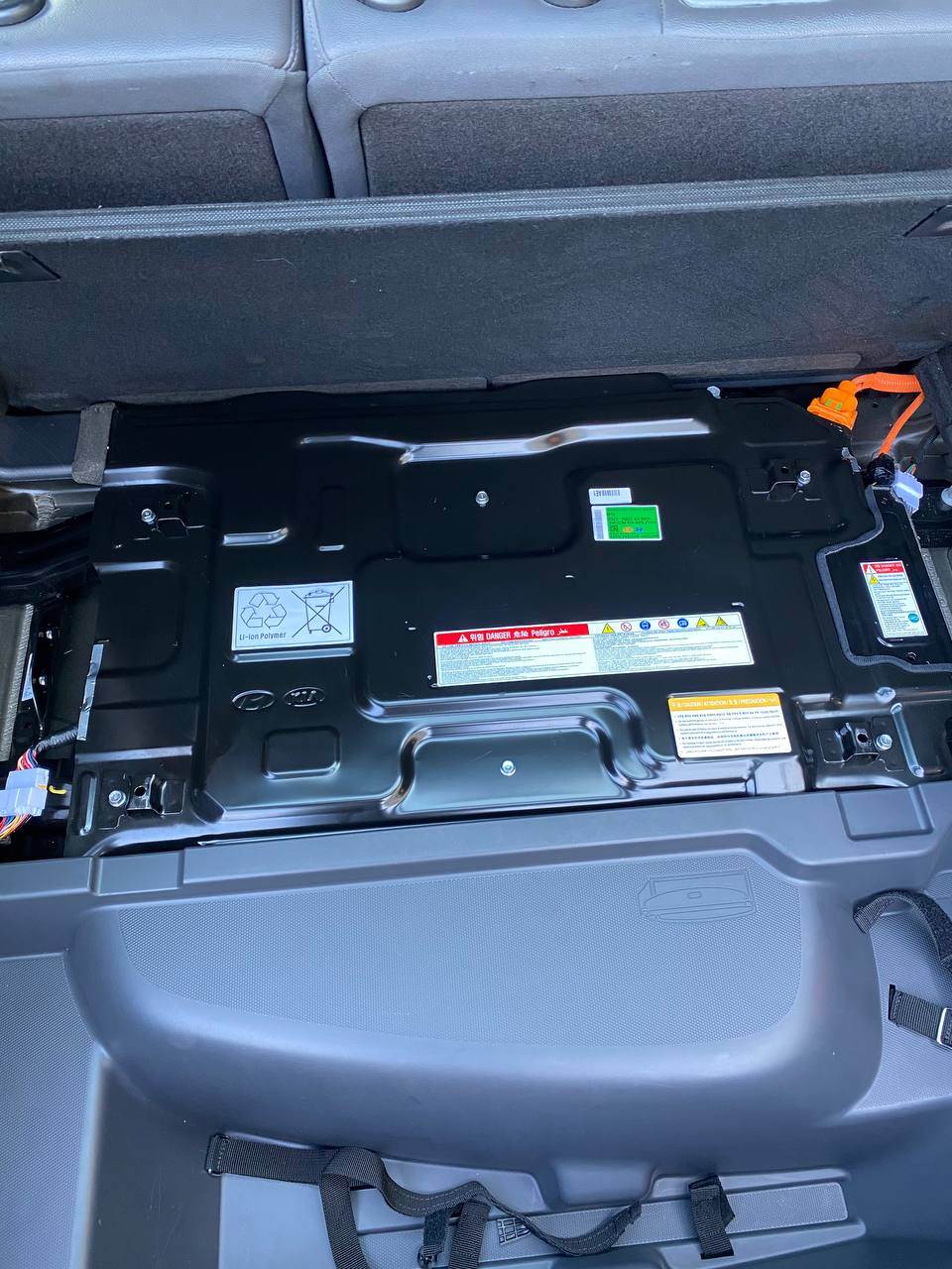 Hyundai IONIQ - фото 15