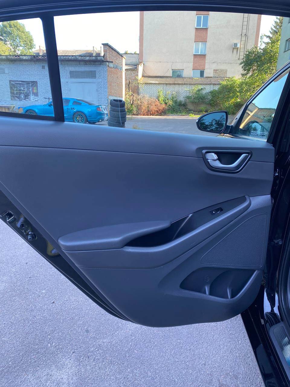 Hyundai IONIQ - фото 13