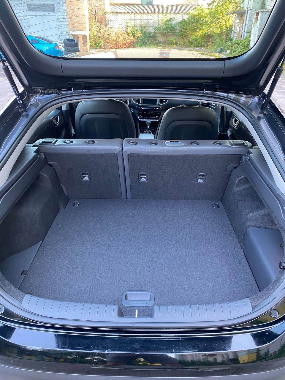 Hyundai IONIQ - фото 16