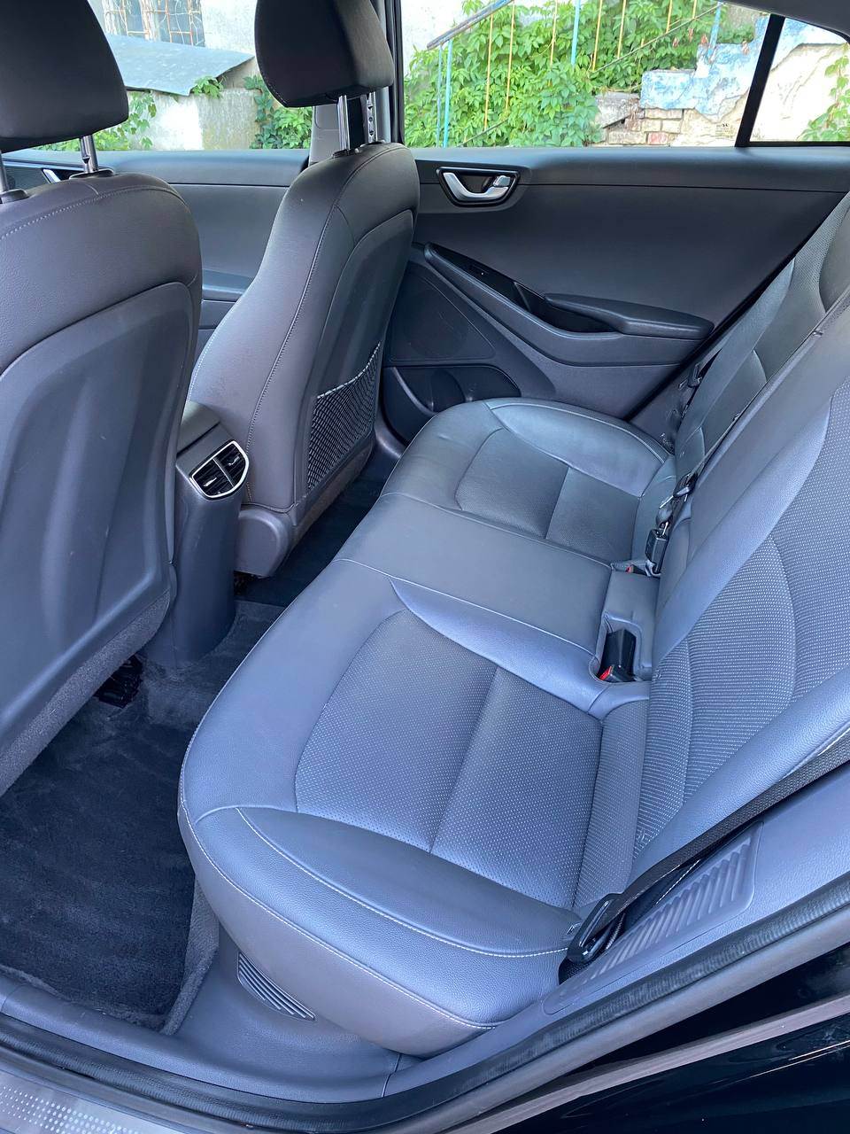 Hyundai IONIQ - фото 20