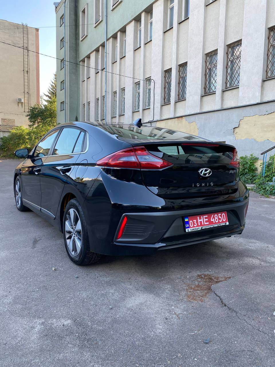 Hyundai IONIQ - фото 3