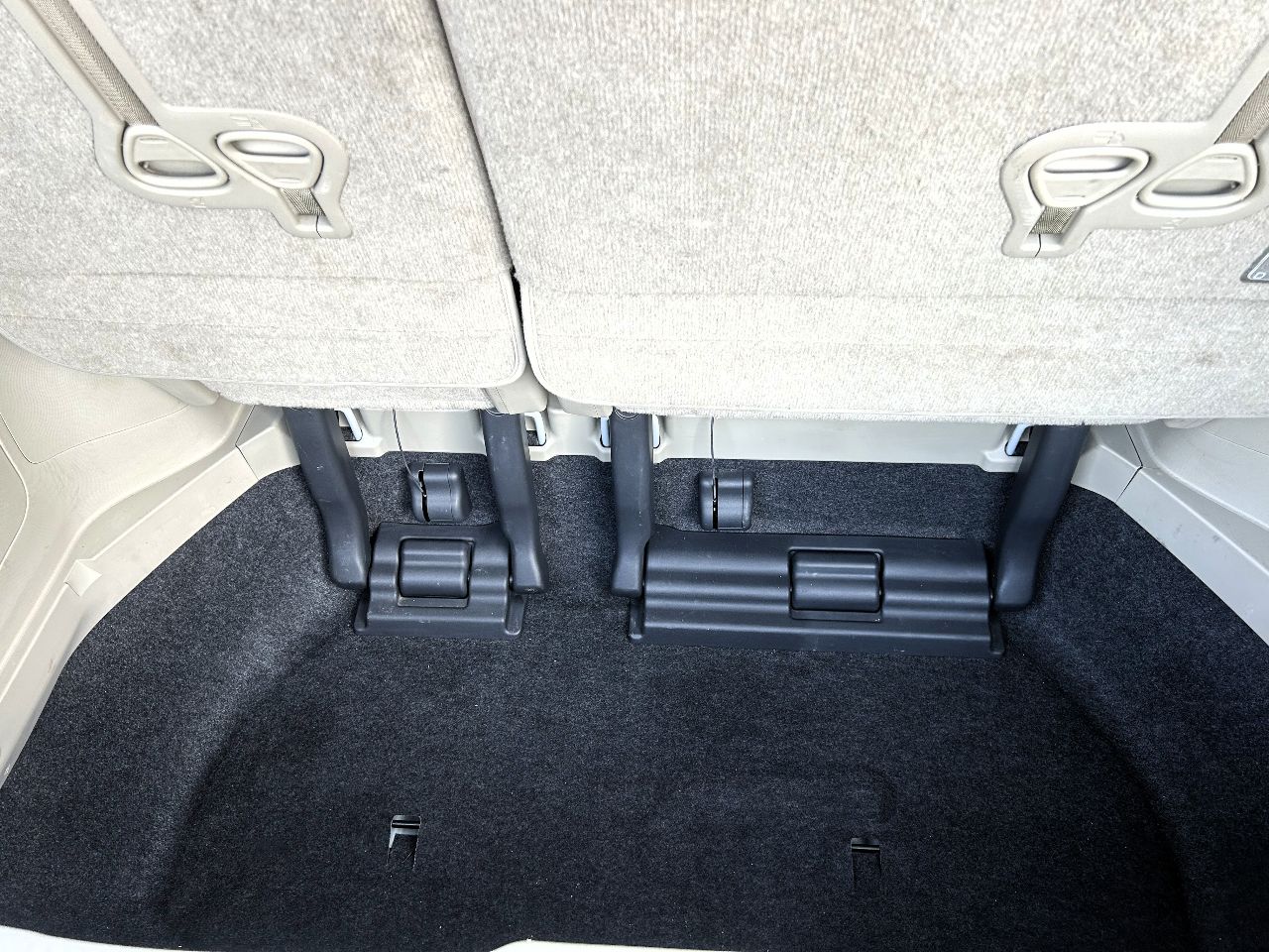 Toyota Estima - фото 47