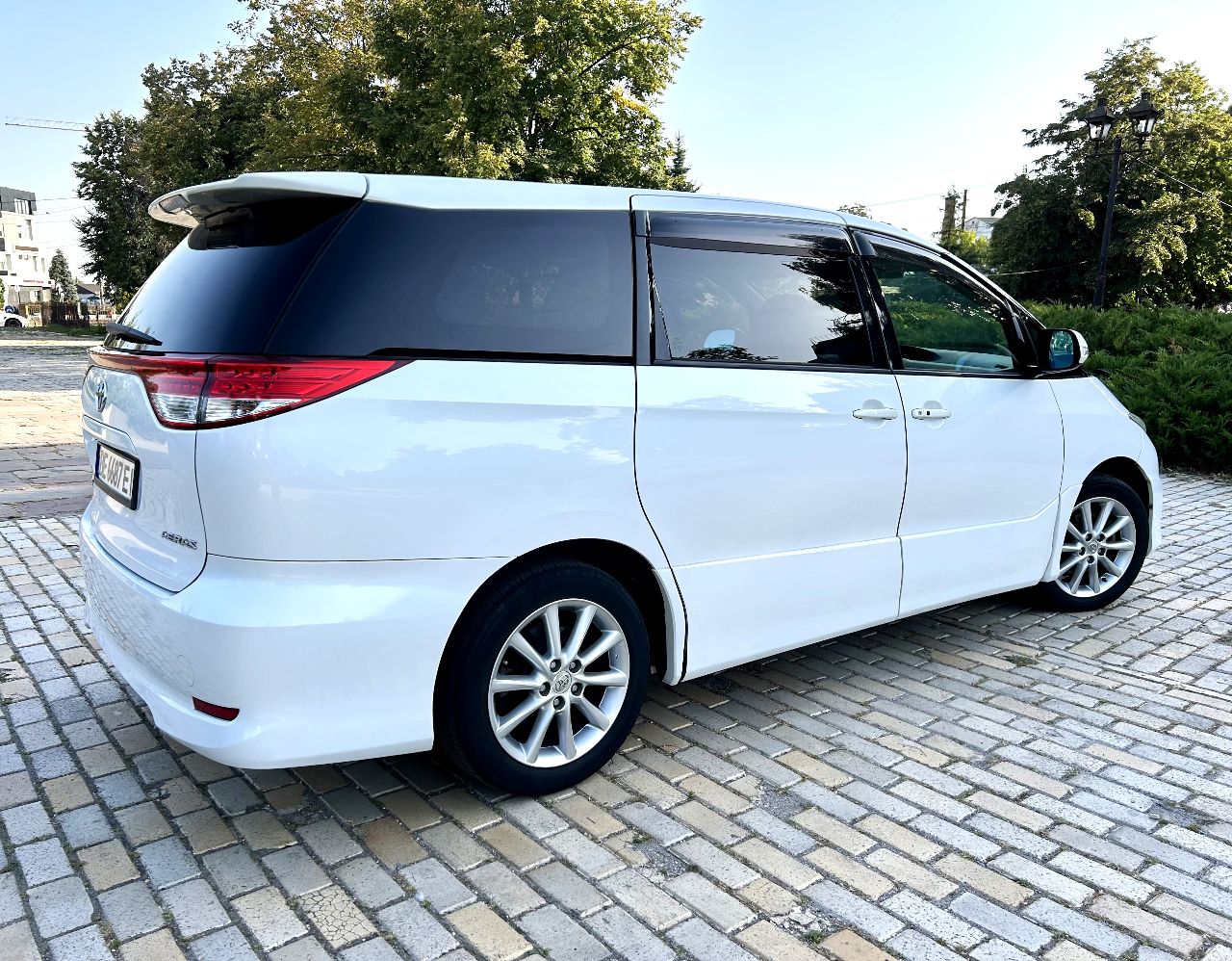 Toyota Estima - фото 27