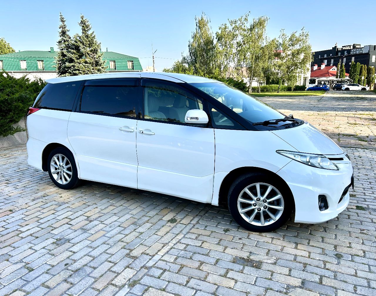 Toyota Estima - фото 29