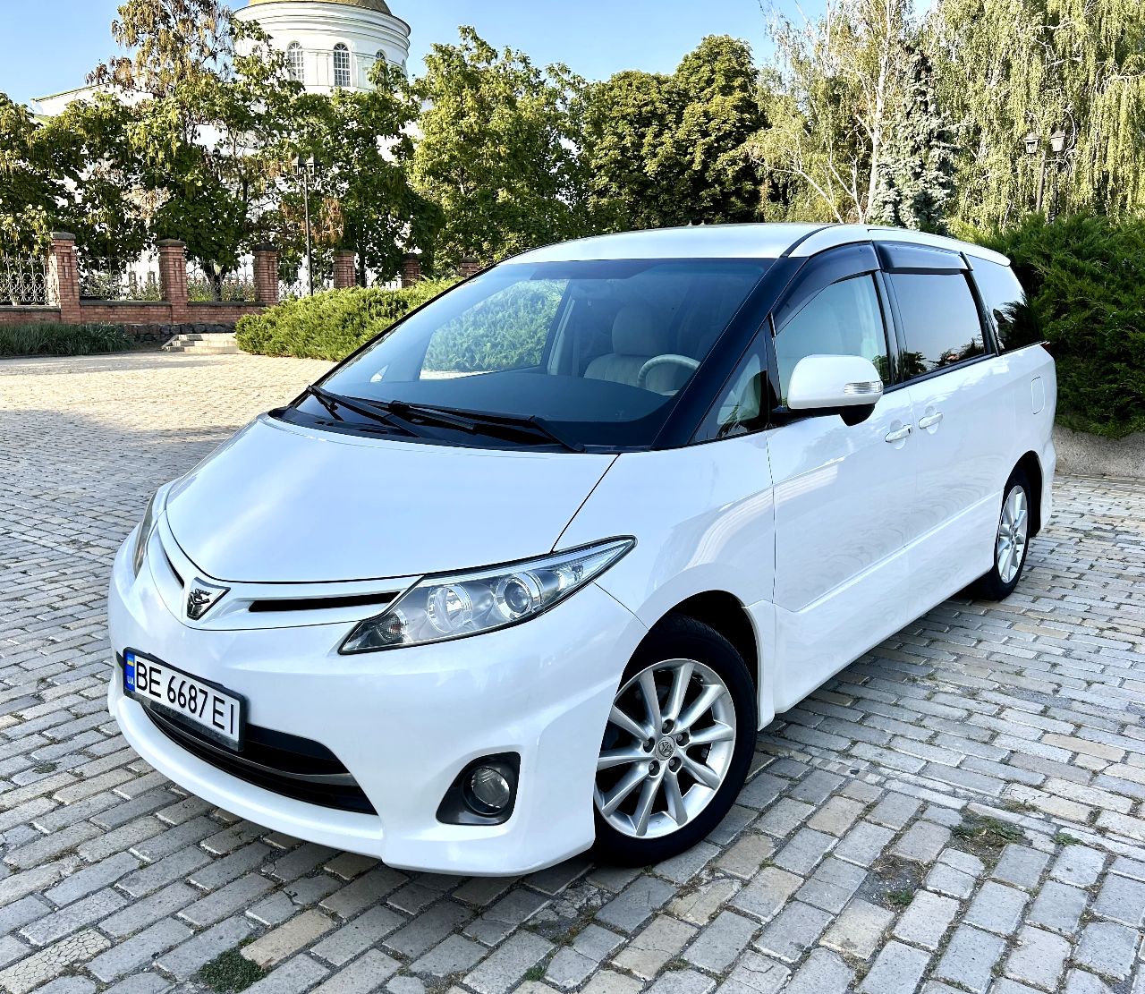 Toyota Estima - фото 17