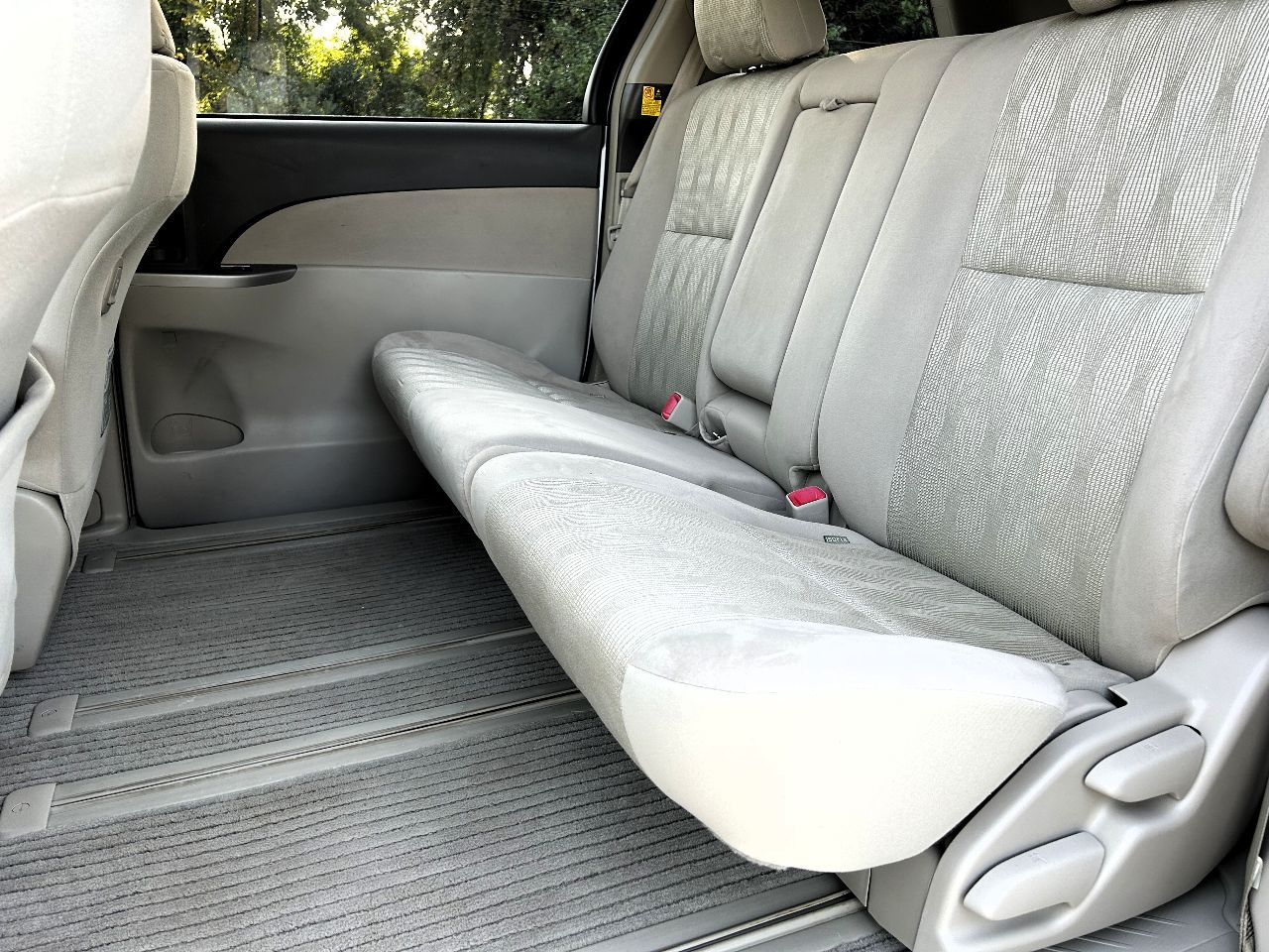 Toyota Estima - фото 40