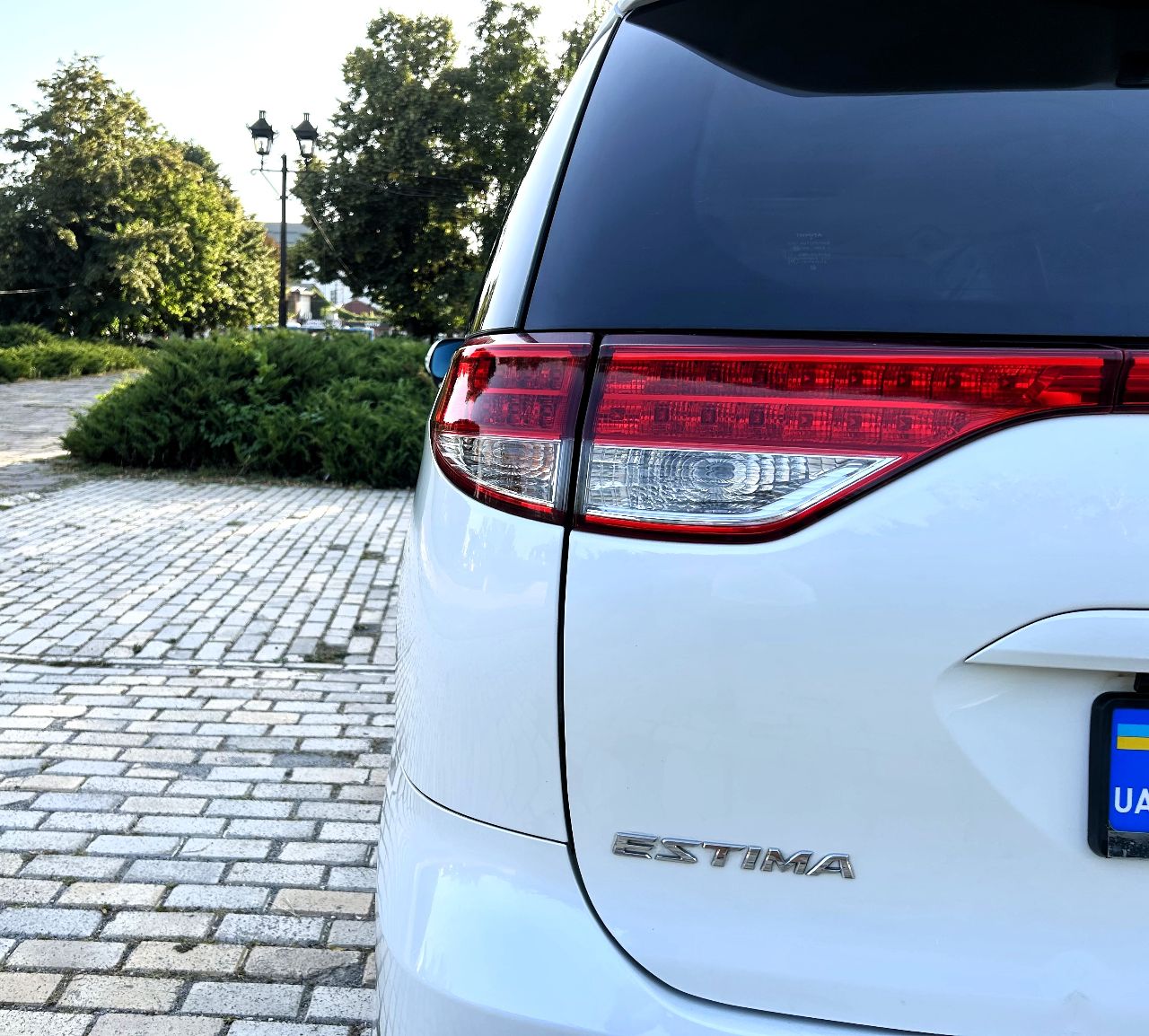 Toyota Estima - фото 24