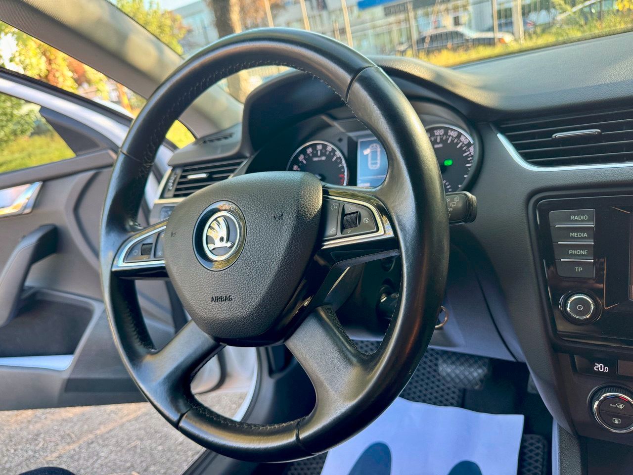 Skoda Octavia - фото 23