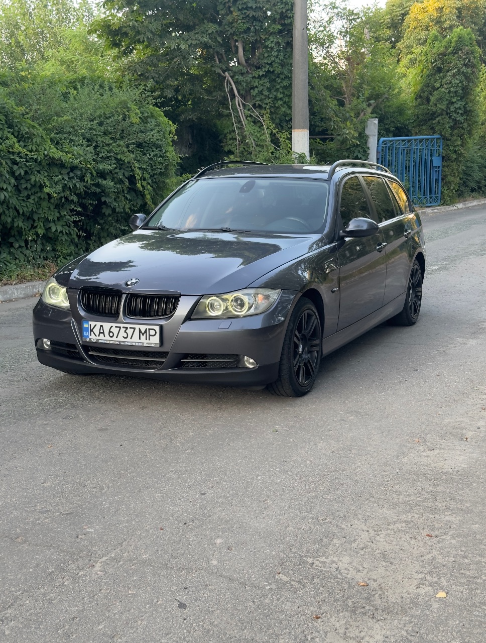 BMW 3 серії - фото 1