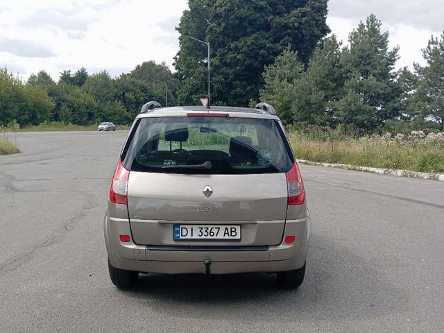 Renault Megane - фото 1