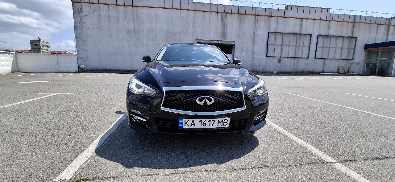 Infiniti Q50 - фото 1