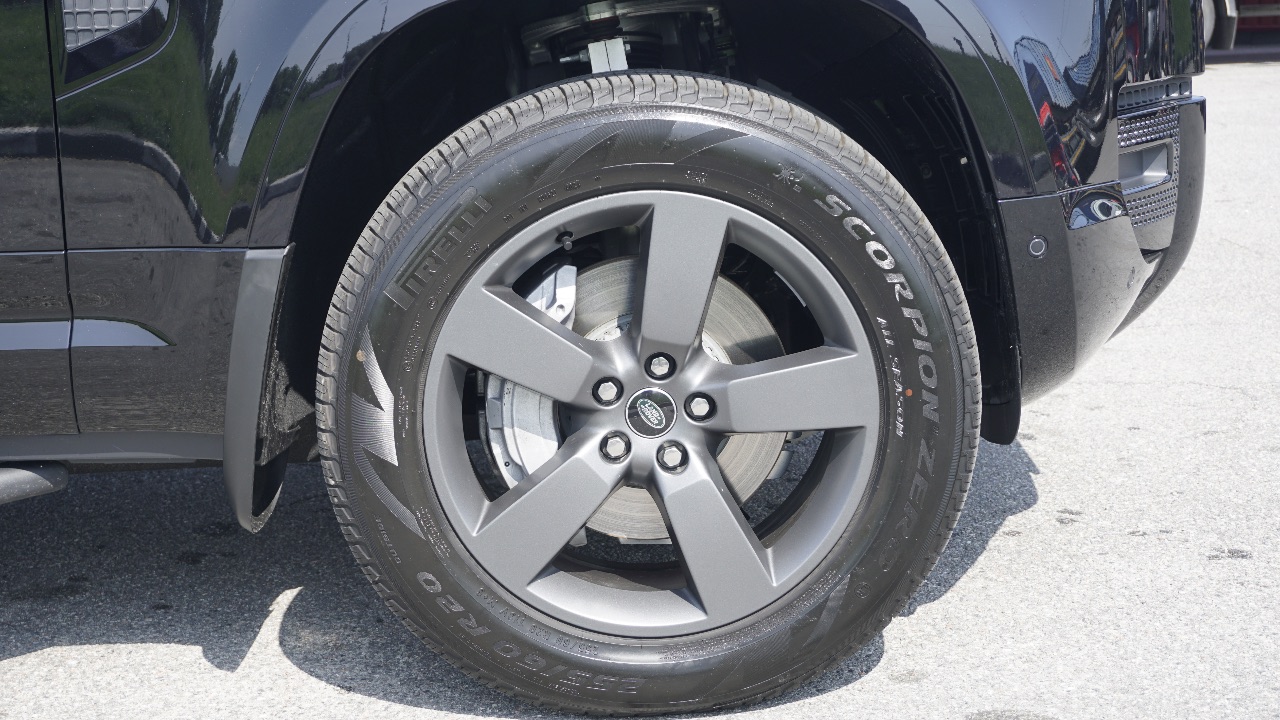 Land Rover Defender - фото 6