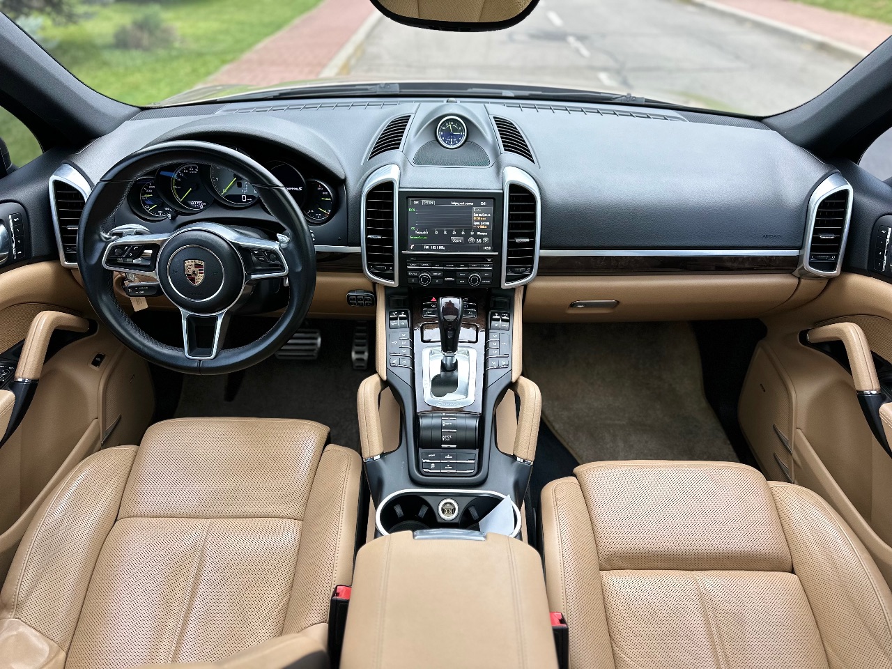 Porsche Cayenne - фото 13