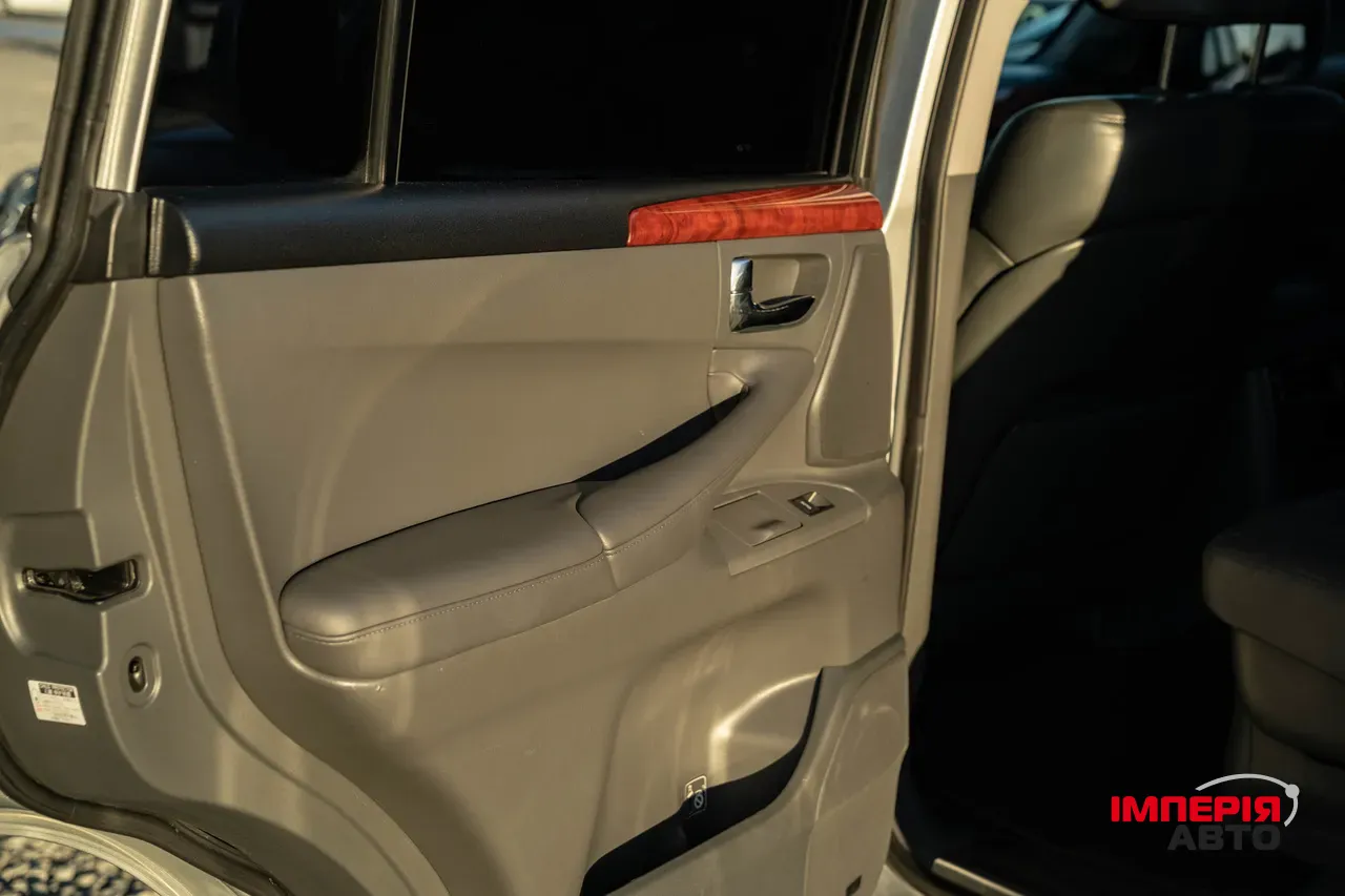 Lexus LX - фото 43