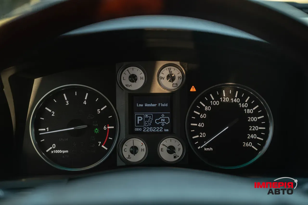 Lexus LX - фото 26