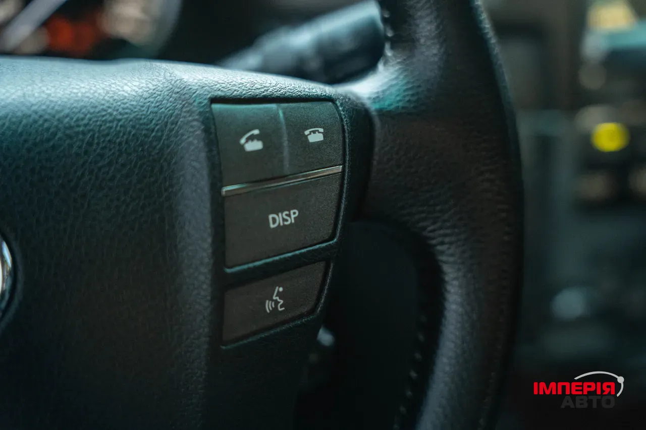 Lexus LX - фото 28